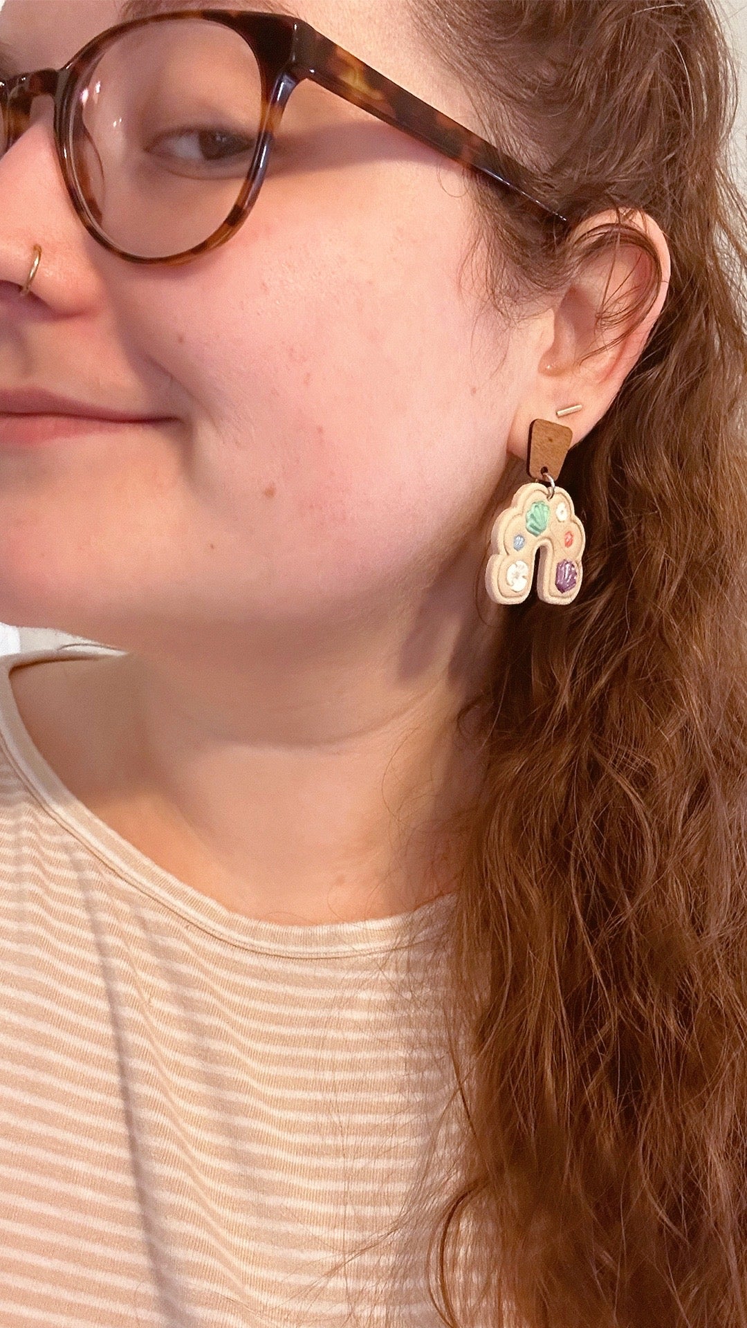 The Edie Goes to the Beach Dangles