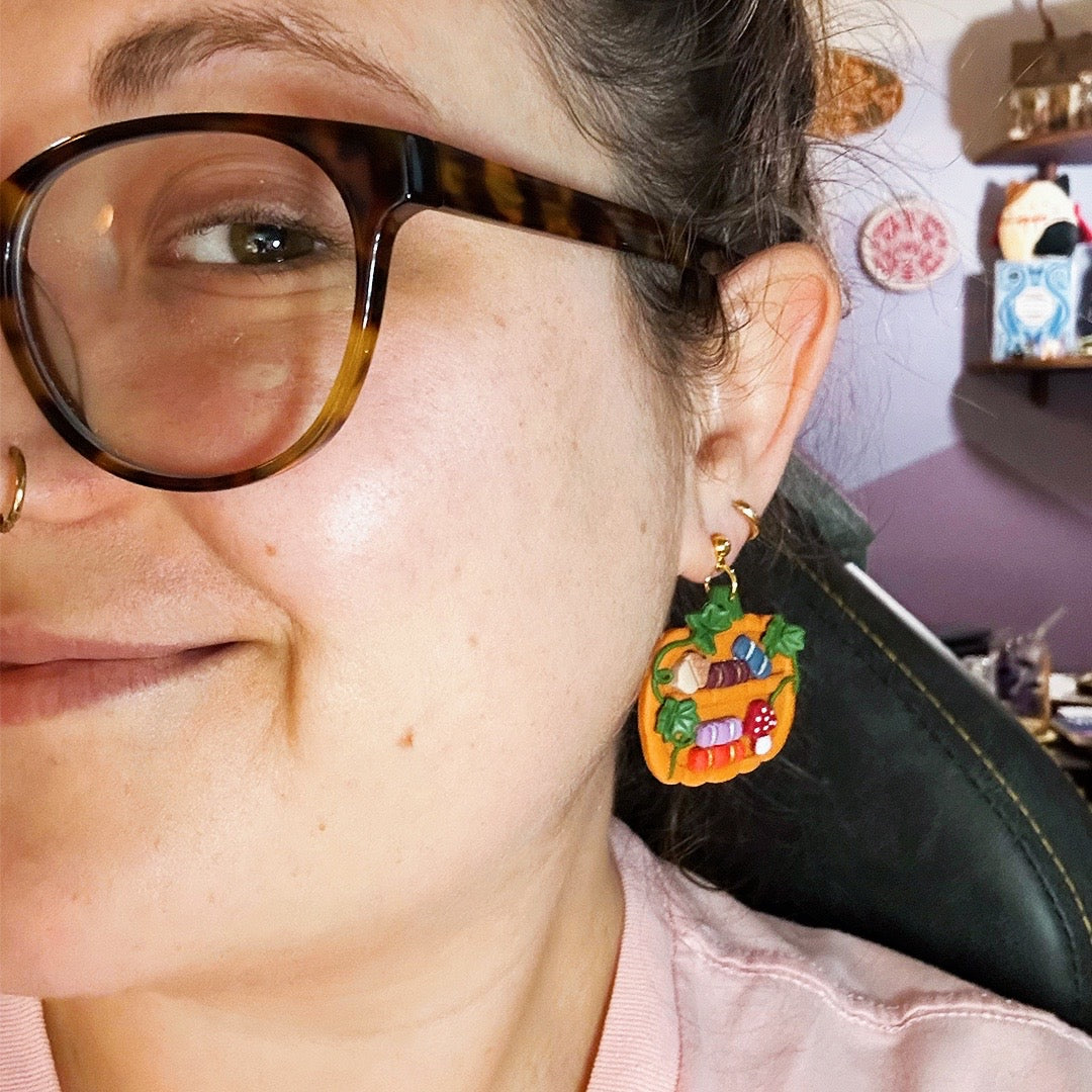 Pumpkin Bookshelf Dangles